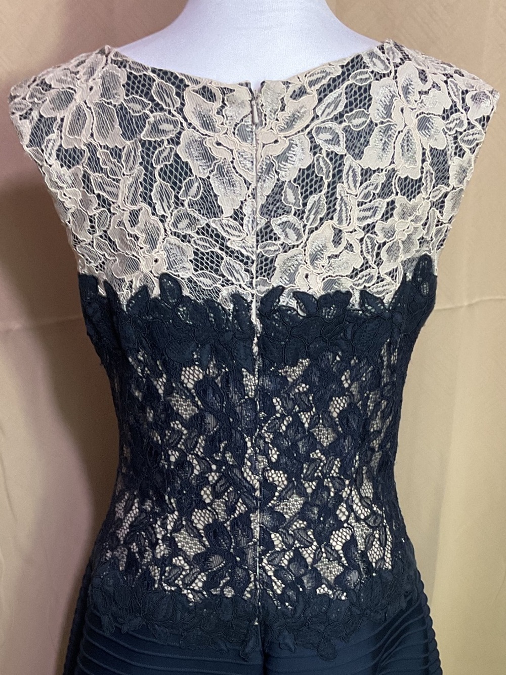Tadashi Shoji Pintuck  Neoprene A Line Cocktail Dress - Picture 7 of 11